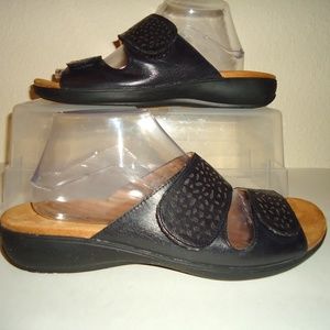 Trotters Com Women's Leather Black Comfort Sandal Size-11M